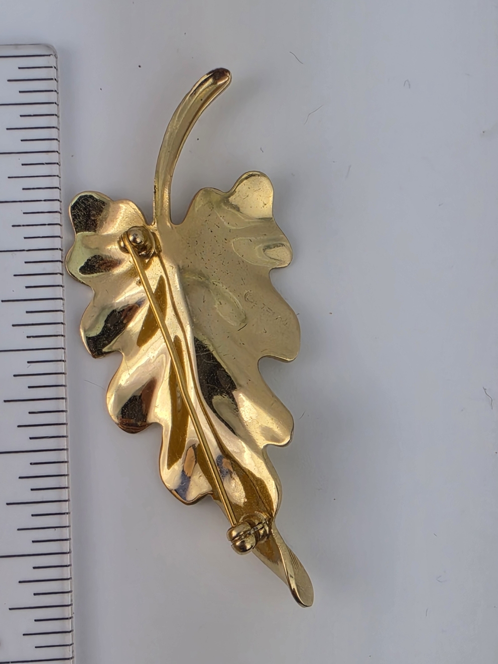 Monet Vintage Gold Leaf Brooch - Textured Oak Leaf Pin - Picture 2 of 2